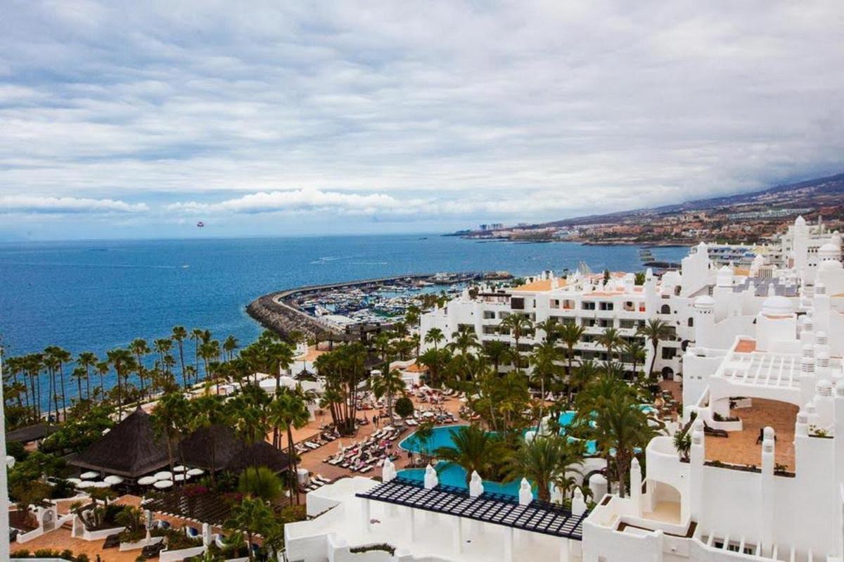 Cozy Apartment In The Center Of Costa Adeje On The 1St Coastline Esterno foto